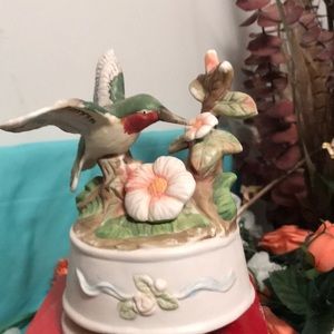 Musical Porcelain Hummingbird